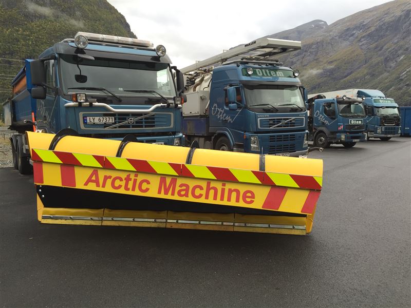 Arctic Machine 3700